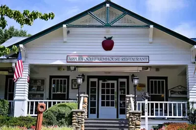 Apple Barn Restaurant in Sevierville