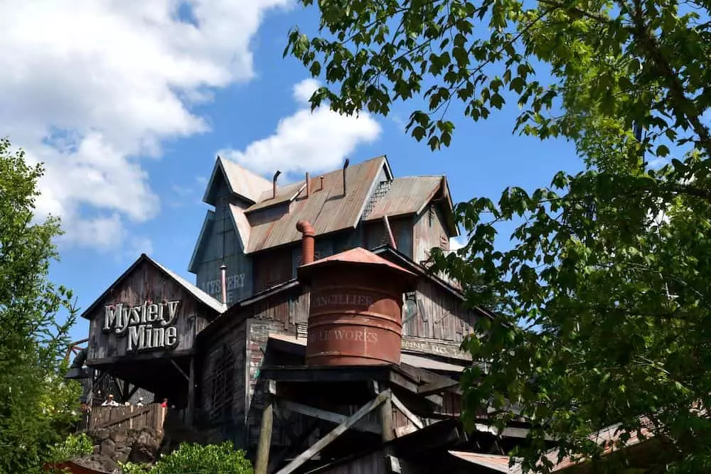 4 Incredible Roller Coasters at Dollywood That You Need to Ride Right Now