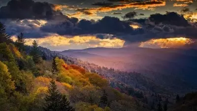 Smoky Mountains at dawn in the fall