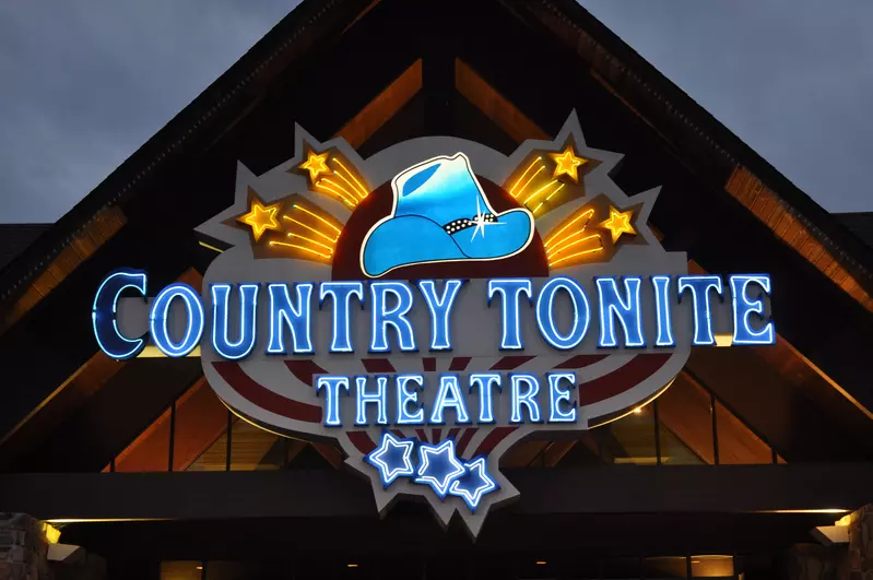 country tonite pigeon forge show